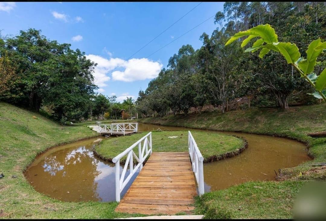 Chale Da Estancia Santa Teresa - Es Alto Sao Lourenco- Proximo Ao Circuito Caravaggio Exteriör bild